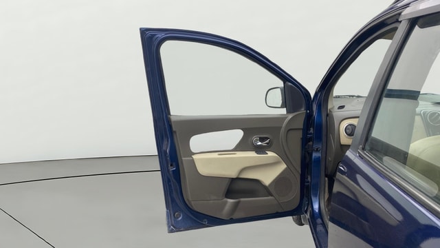 View Renault Lodgy Image 38 Used Renault Lodgy Image 38