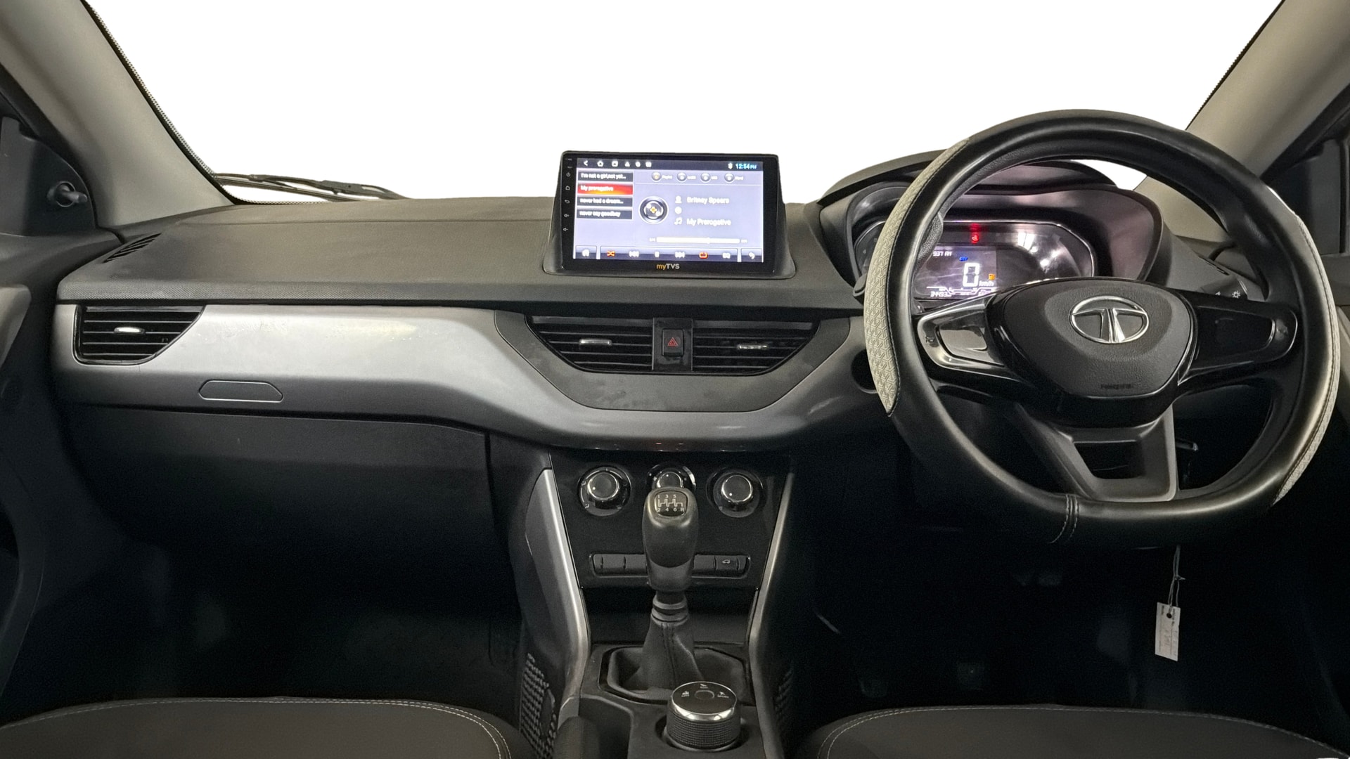 View 2022 Tata Nexon Revotron XE Image 15 Used 2022 Tata Nexon Revotron XE Image 15