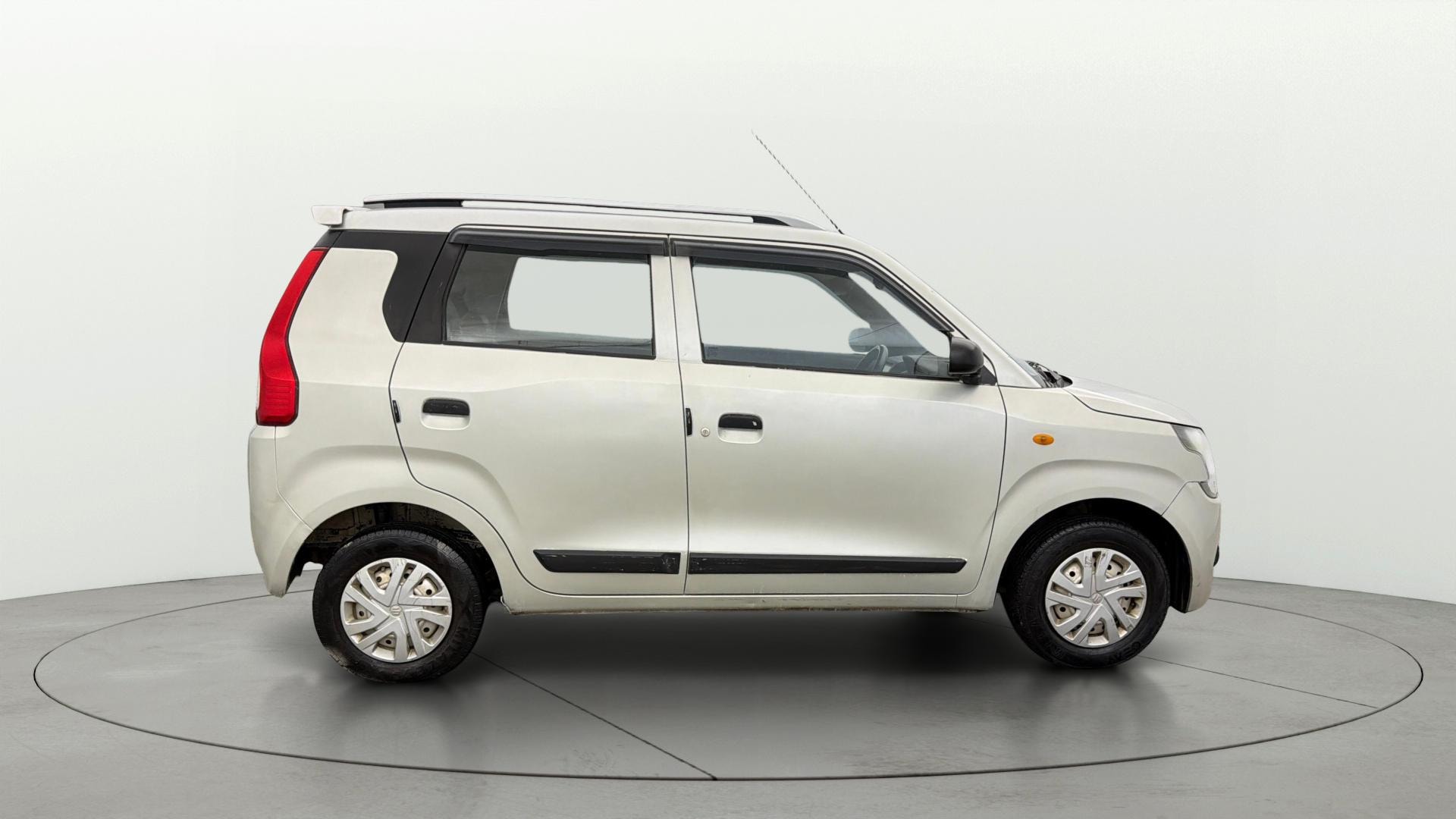 View 2021 Maruti Suzuki 1000 Base Variant Image 8 Used 2021 Maruti Suzuki 1000 Base Variant Image 8