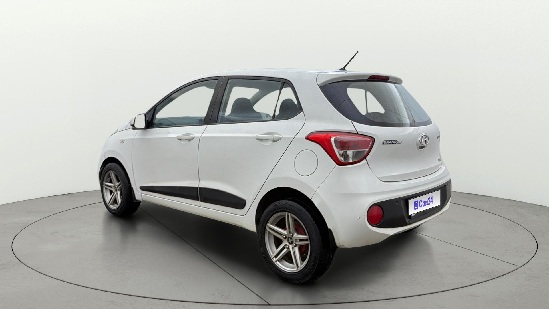 Used 2018 Hyundai Grand i10 Used 2018 Hyundai Grand i10
