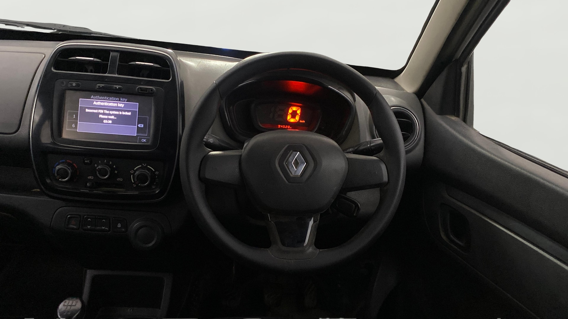 View 2018 Renault Kwid RXT 1.0 Image 20 Used 2018 Renault Kwid RXT 1.0 Image 20
