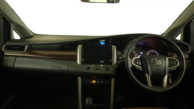 View Toyota Innova Crysta Image 32 Used Toyota Innova Crysta Image 32