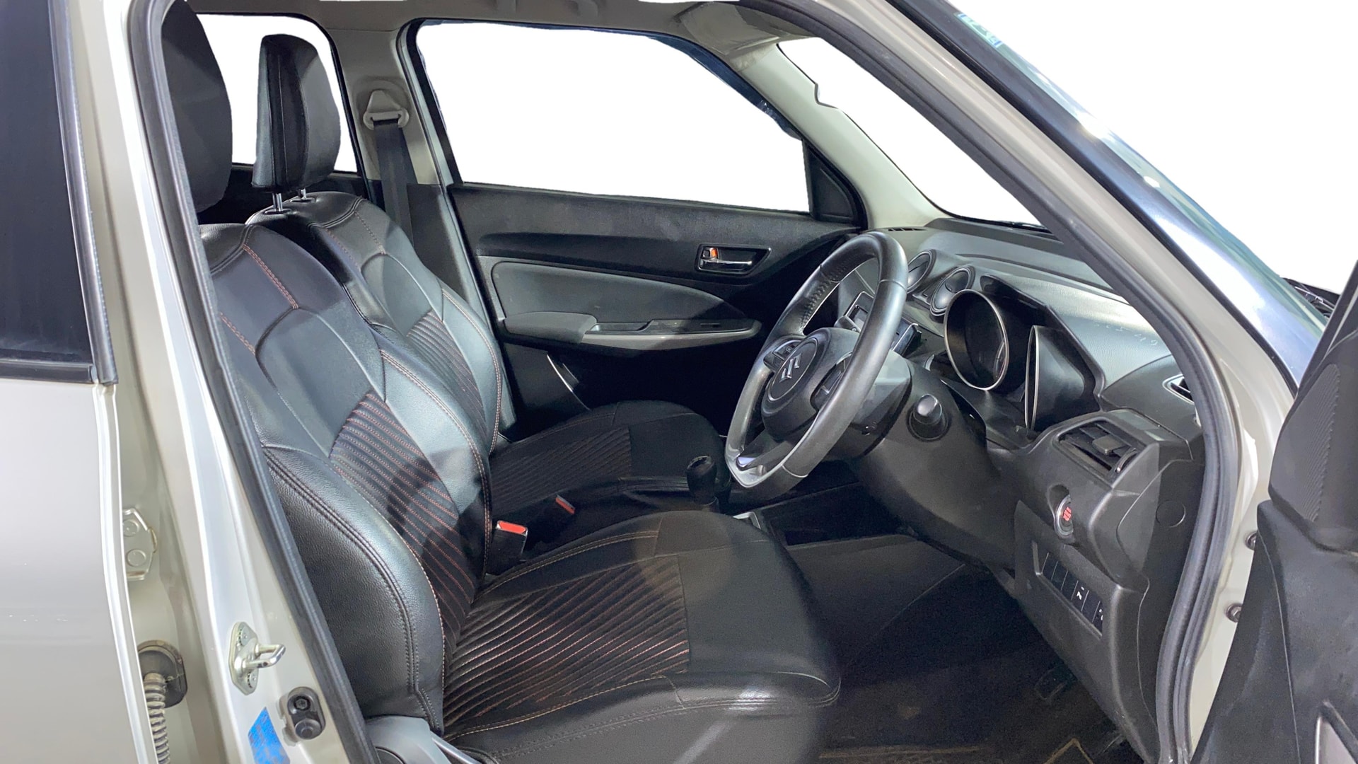 View 2018 Maruti Suzuki 1000 Base Variant Image 26 Used 2018 Maruti Suzuki 1000 Base Variant Image 26