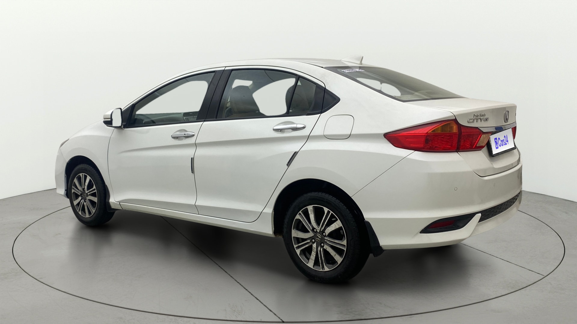 View 2019 Honda City ZX MT Diesel Anniversary Edition Image 2 Used 2019 Honda City ZX MT Diesel Anniversary Edition Image 2
