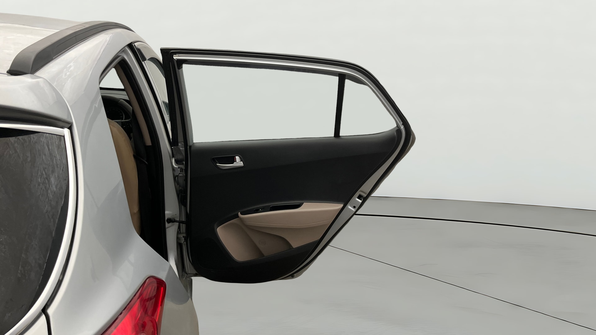 View 2019 Hyundai Grand i10 Sportz 1.2 Kappa Image 7 Used 2019 Hyundai Grand i10 Sportz 1.2 Kappa Image 7