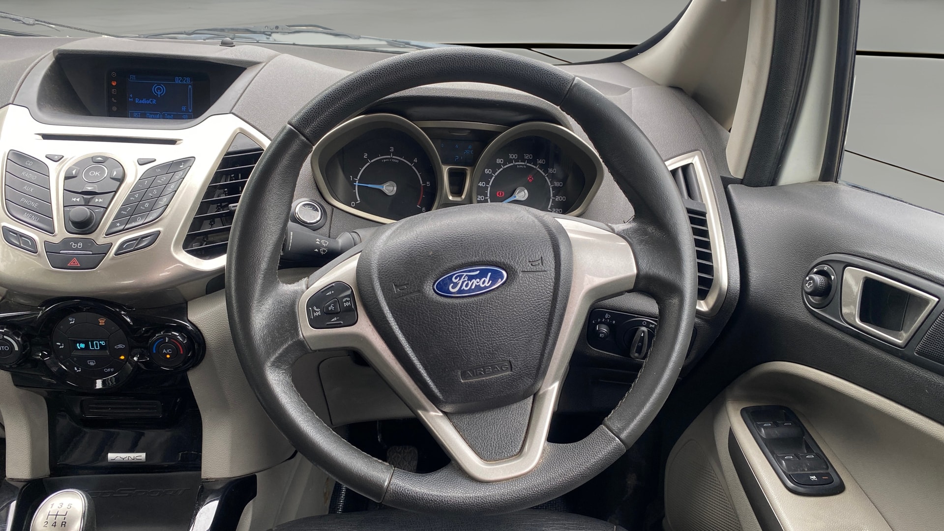 View 2016 Ford EcoSport 1.5 TDCi Diesel Ambiente BS IV Image 14 Used 2016 Ford EcoSport 1.5 TDCi Diesel Ambiente BS IV Image 14