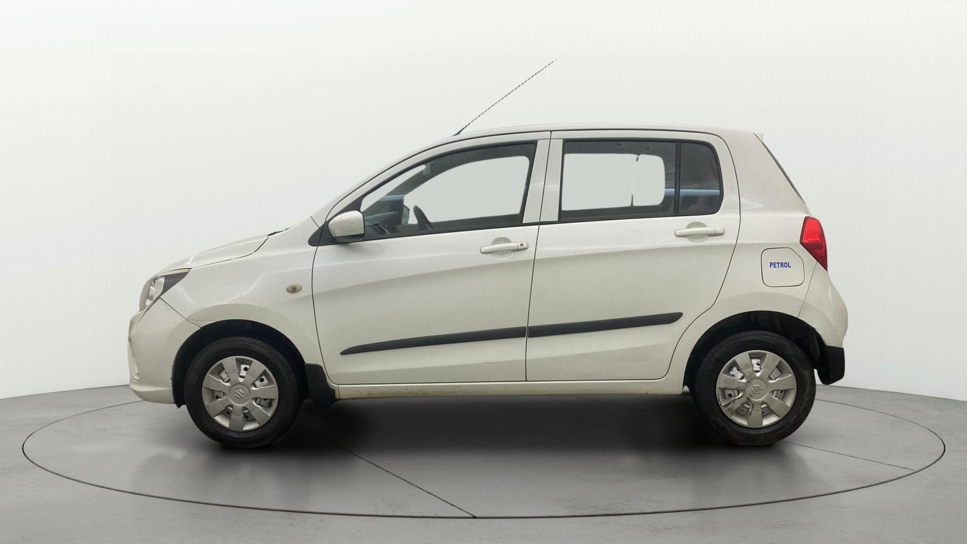 View 2018 Maruti Suzuki 1000 Base Variant Image 5 Used 2018 Maruti Suzuki 1000 Base Variant Image 5