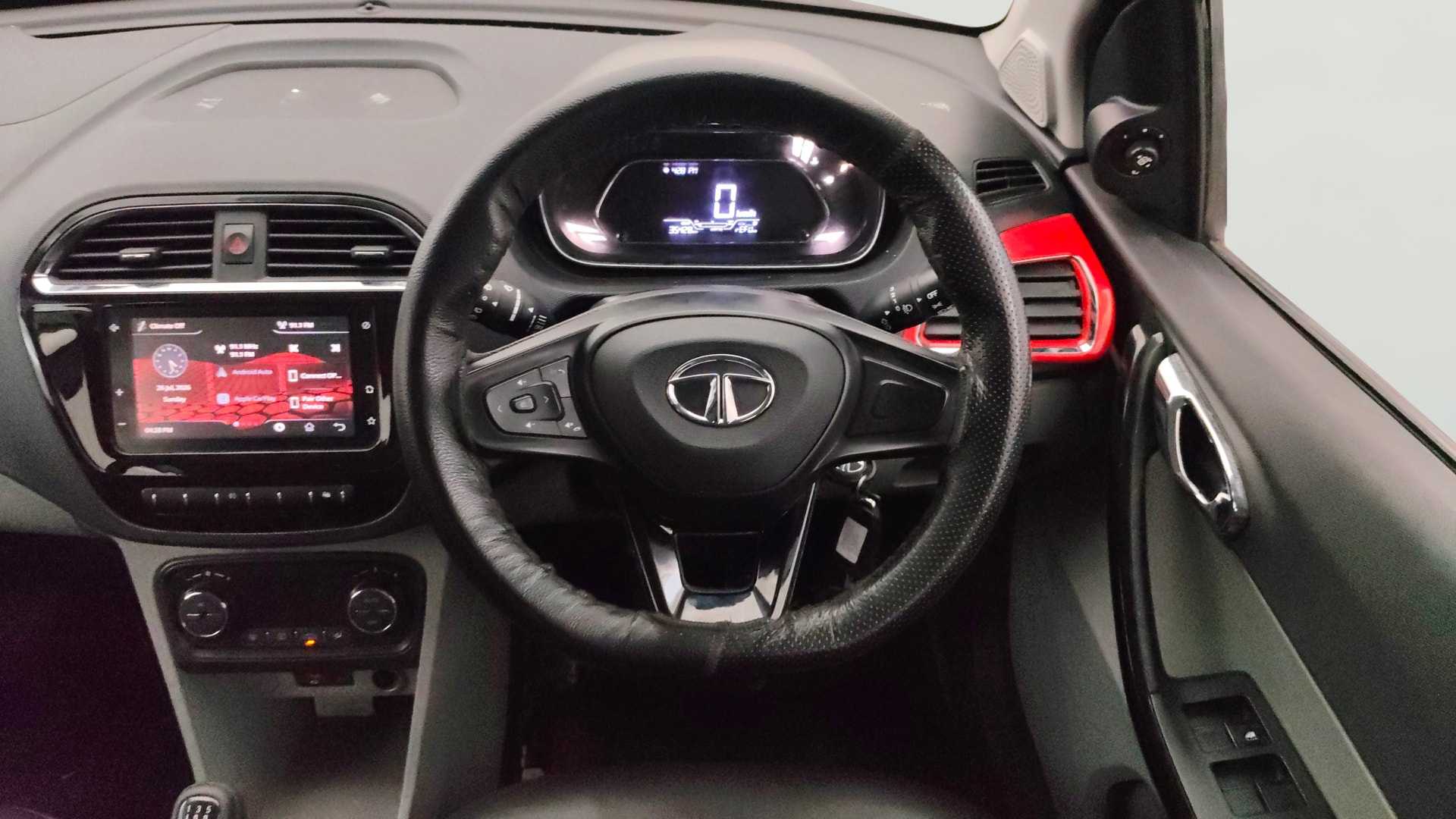 View 2020 Tata Tiago Revotorq XB Image 20 Used 2020 Tata Tiago Revotorq XB Image 20