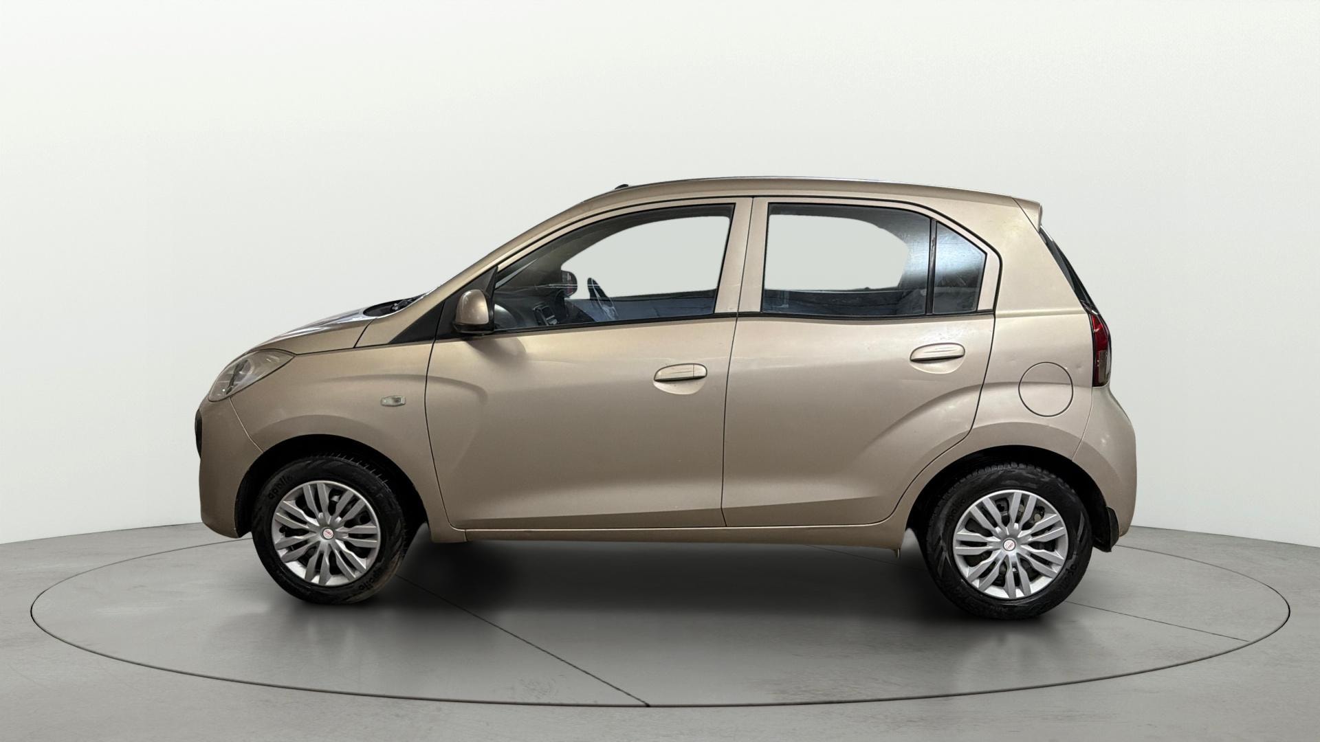View 2018 Hyundai New Santro Magna CNG Image 5 Used 2018 Hyundai New Santro Magna CNG Image 5