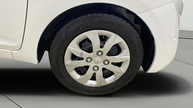 View Hyundai EON Image 39 Used Hyundai EON Image 39