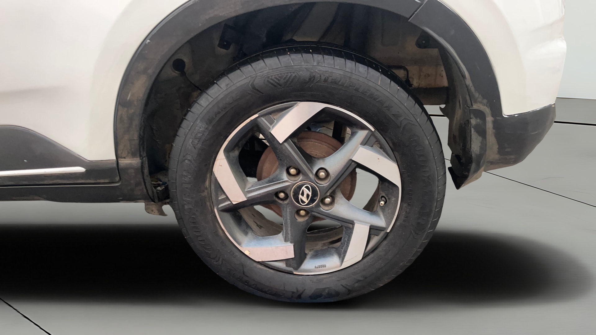 View 2019 Hyundai Venue SX 1.4 Diesel Dual Tone BS IV Image 11 Used 2019 Hyundai Venue SX 1.4 Diesel Dual Tone BS IV Image 11