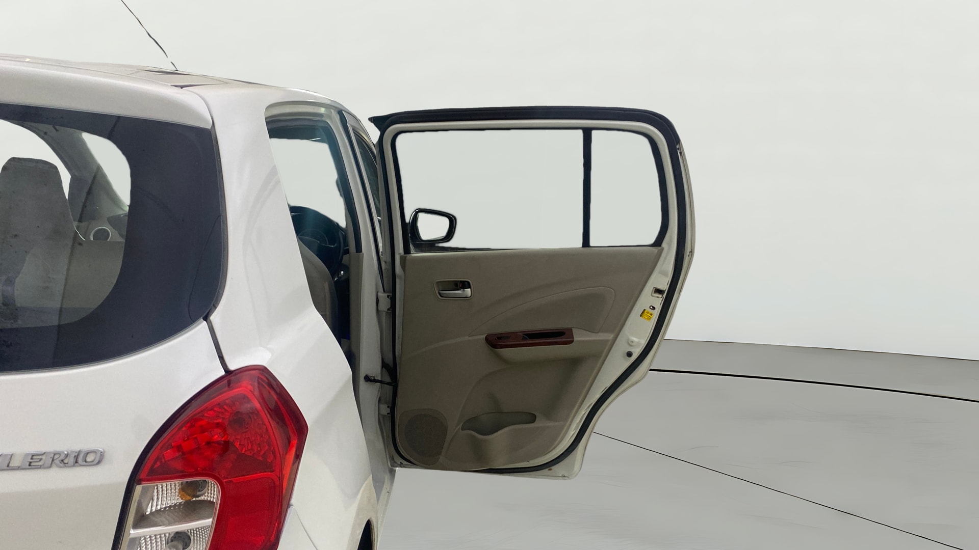 View 2016 Maruti Suzuki 1000 Base Variant Image 7 Used 2016 Maruti Suzuki 1000 Base Variant Image 7