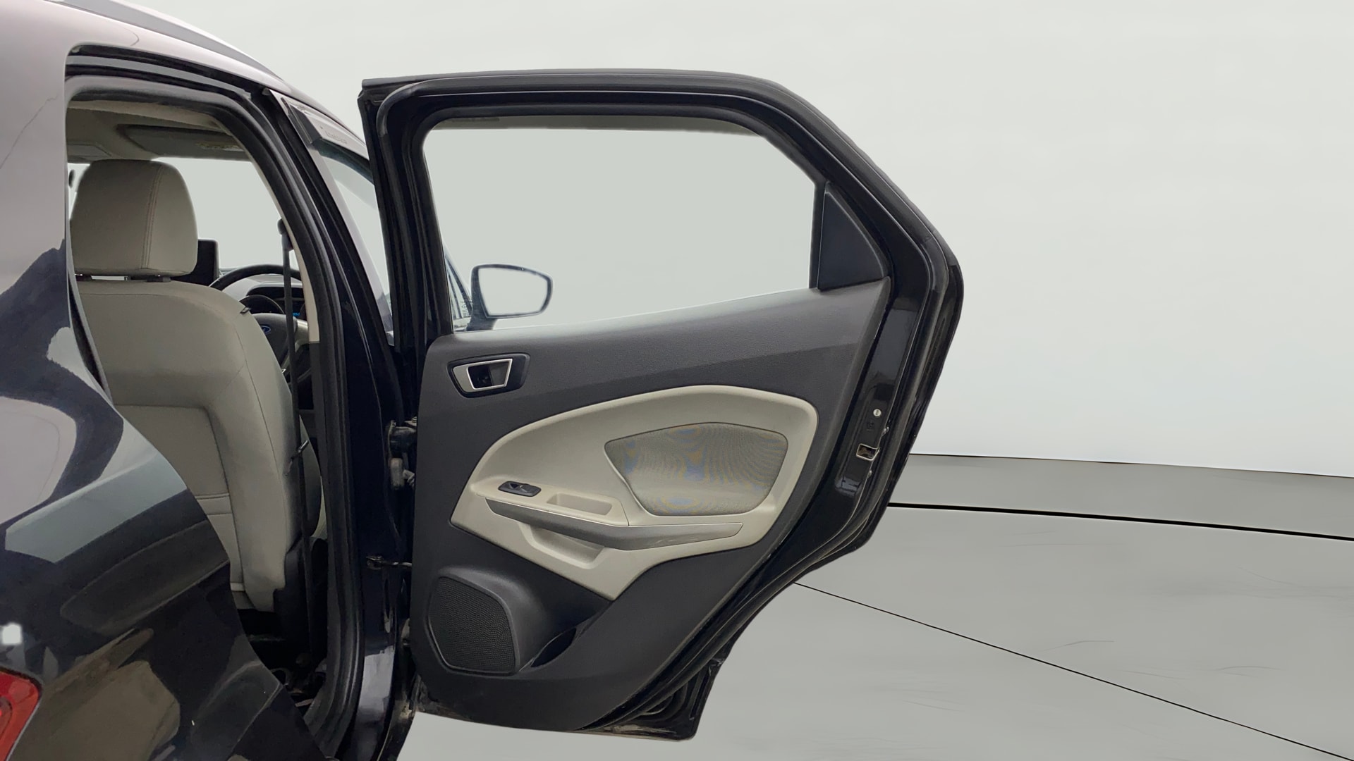 View 2015 Ford EcoSport 1.5 TDCi Diesel Ambiente BS IV Image 7 Used 2015 Ford EcoSport 1.5 TDCi Diesel Ambiente BS IV Image 7
