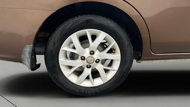 View Nissan Sunny Image 25 Used Nissan Sunny Image 25