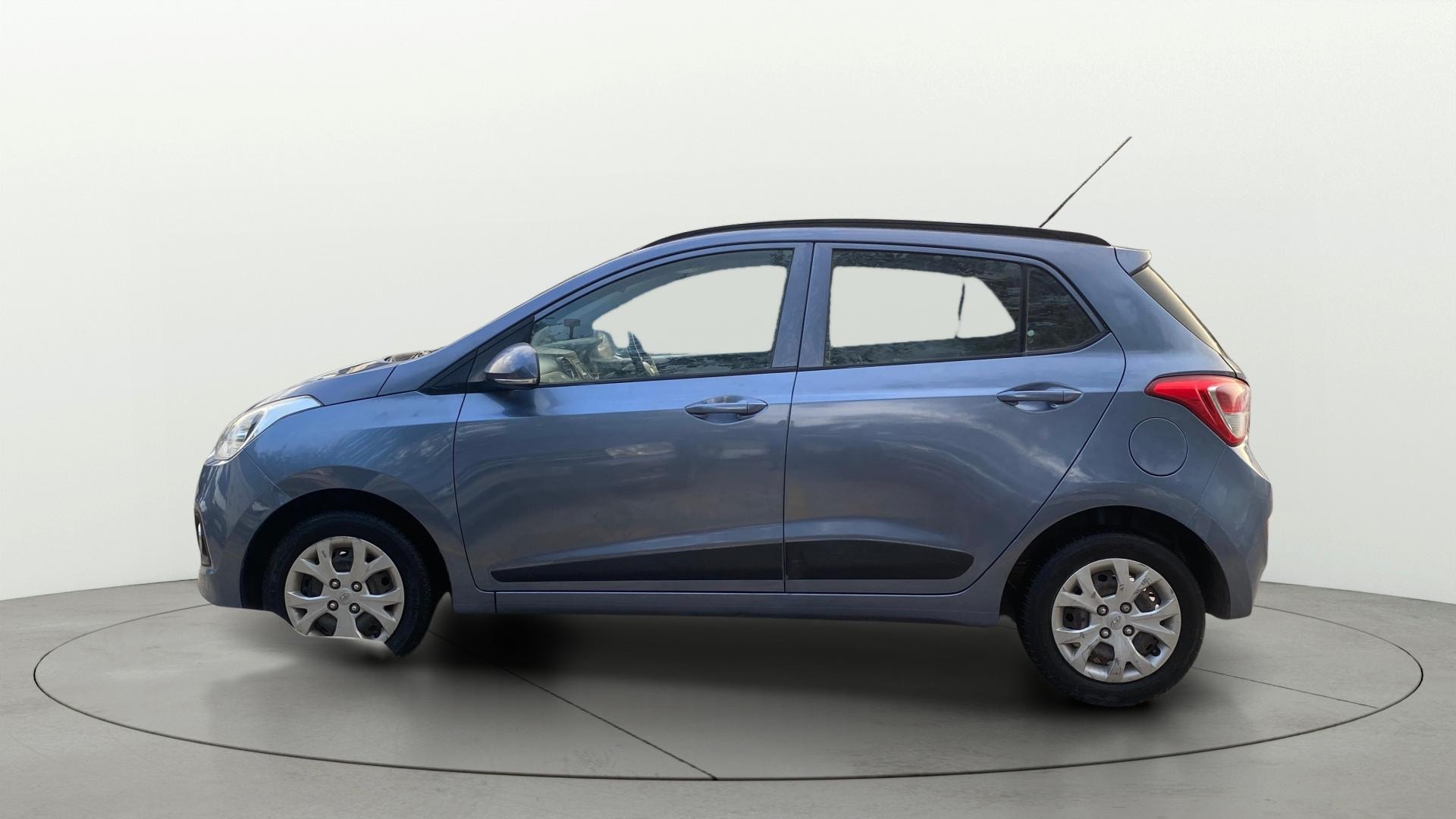 View 2016 Hyundai Grand i10 Sportz 1.2 Kappa Image 5 Used 2016 Hyundai Grand i10 Sportz 1.2 Kappa Image 5