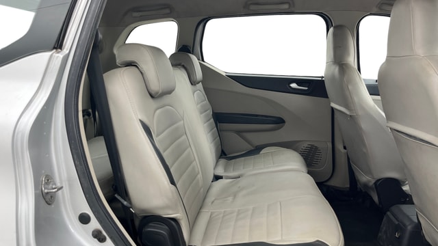 View Renault Triber Image 37 Used Renault Triber Image 37