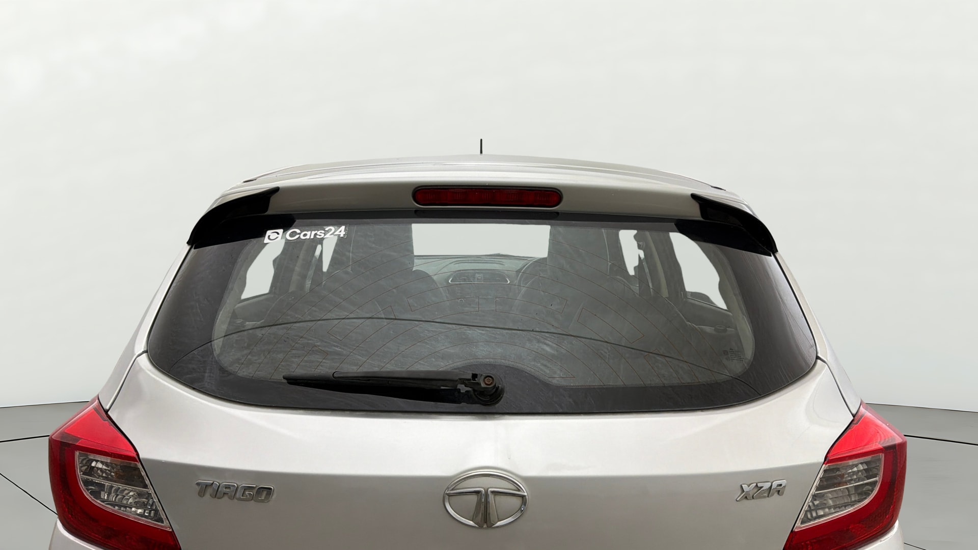 View 2017 Tata Tiago Revotorq XB Image 4 Used 2017 Tata Tiago Revotorq XB Image 4