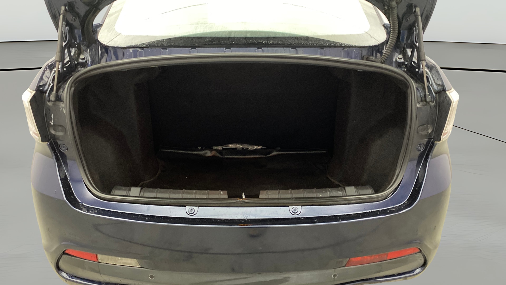 View 2019 Tata Tigor XE Diesel Image 37 Used 2019 Tata Tigor XE Diesel Image 37