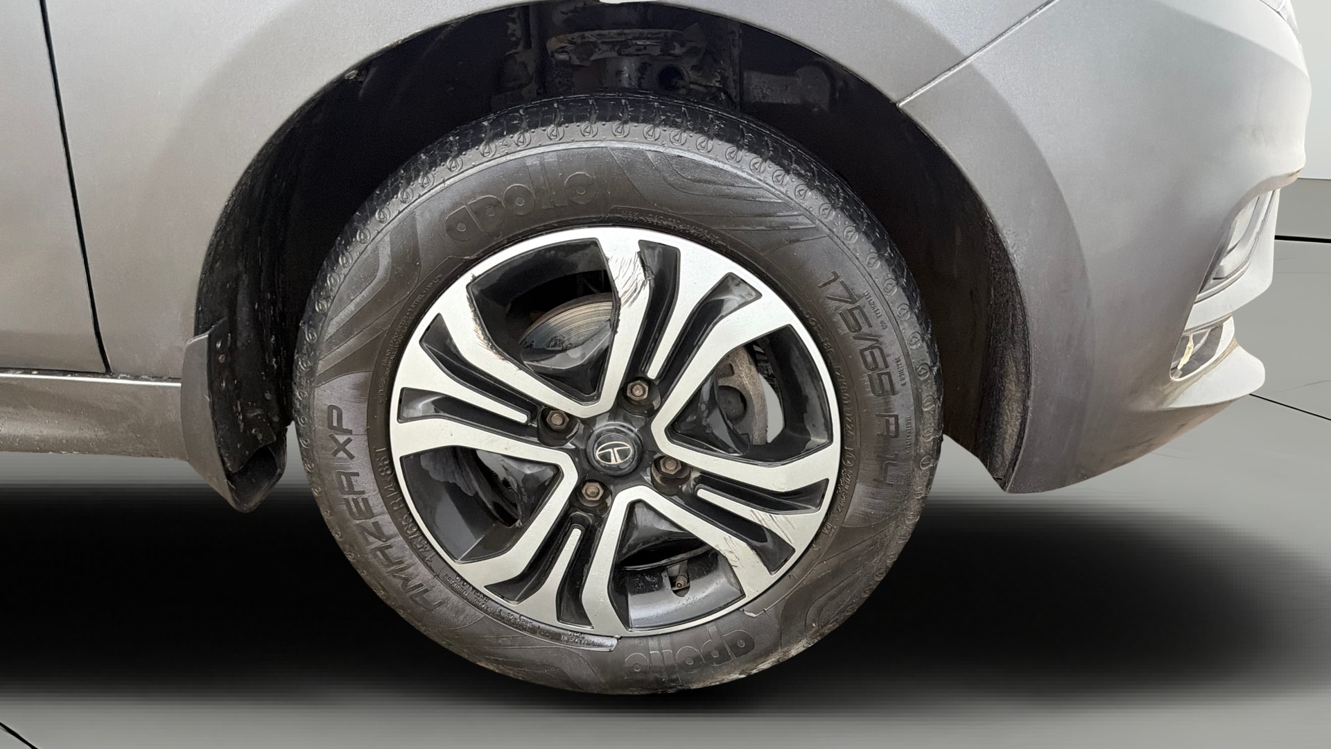 View 2024 Tata Tiago Revotorq XB Image 39 Used 2024 Tata Tiago Revotorq XB Image 39