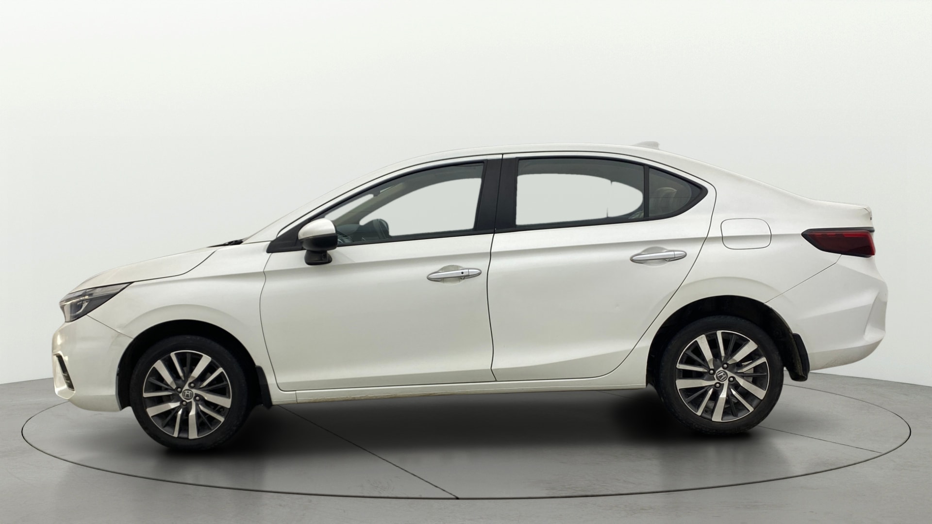 View 2022 Honda City ZX CVT Image 6 Used 2022 Honda City ZX CVT Image 6