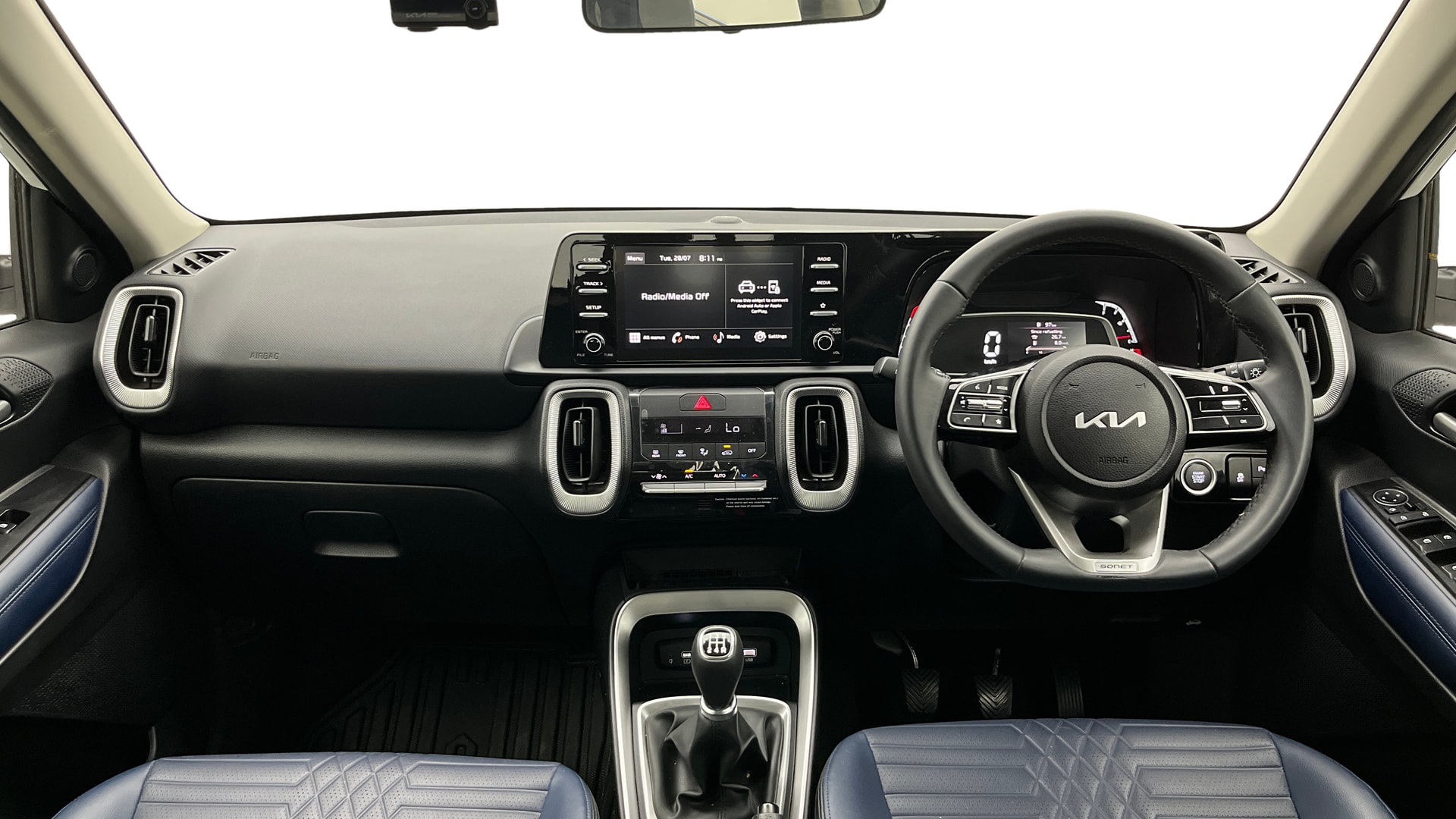 View 2025 Kia Sonet HTE Petrol Image 15 Used 2025 Kia Sonet HTE Petrol Image 15
