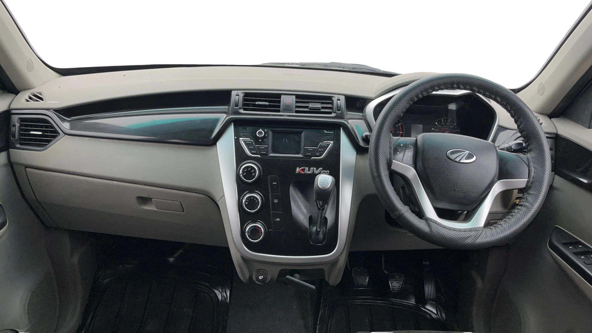 View 2016 Mahindra KUV100 K8 Petrol 5 Seater BS IV Image 30 Used 2016 Mahindra KUV100 K8 Petrol 5 Seater BS IV Image 30