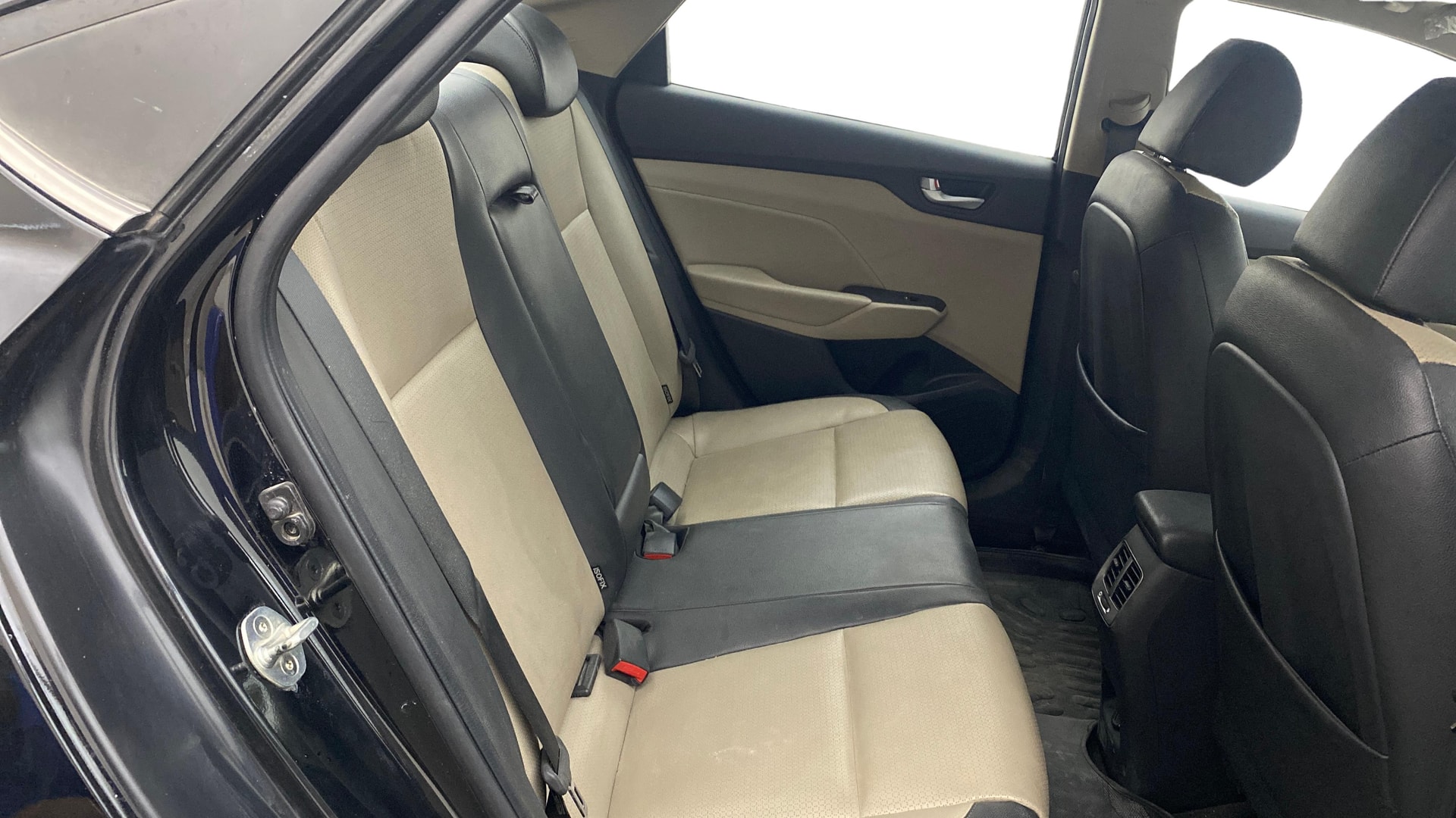 View 2017 Hyundai Verna 1.6 VTVT SX (O) Image 31 Used 2017 Hyundai Verna 1.6 VTVT SX (O) Image 31