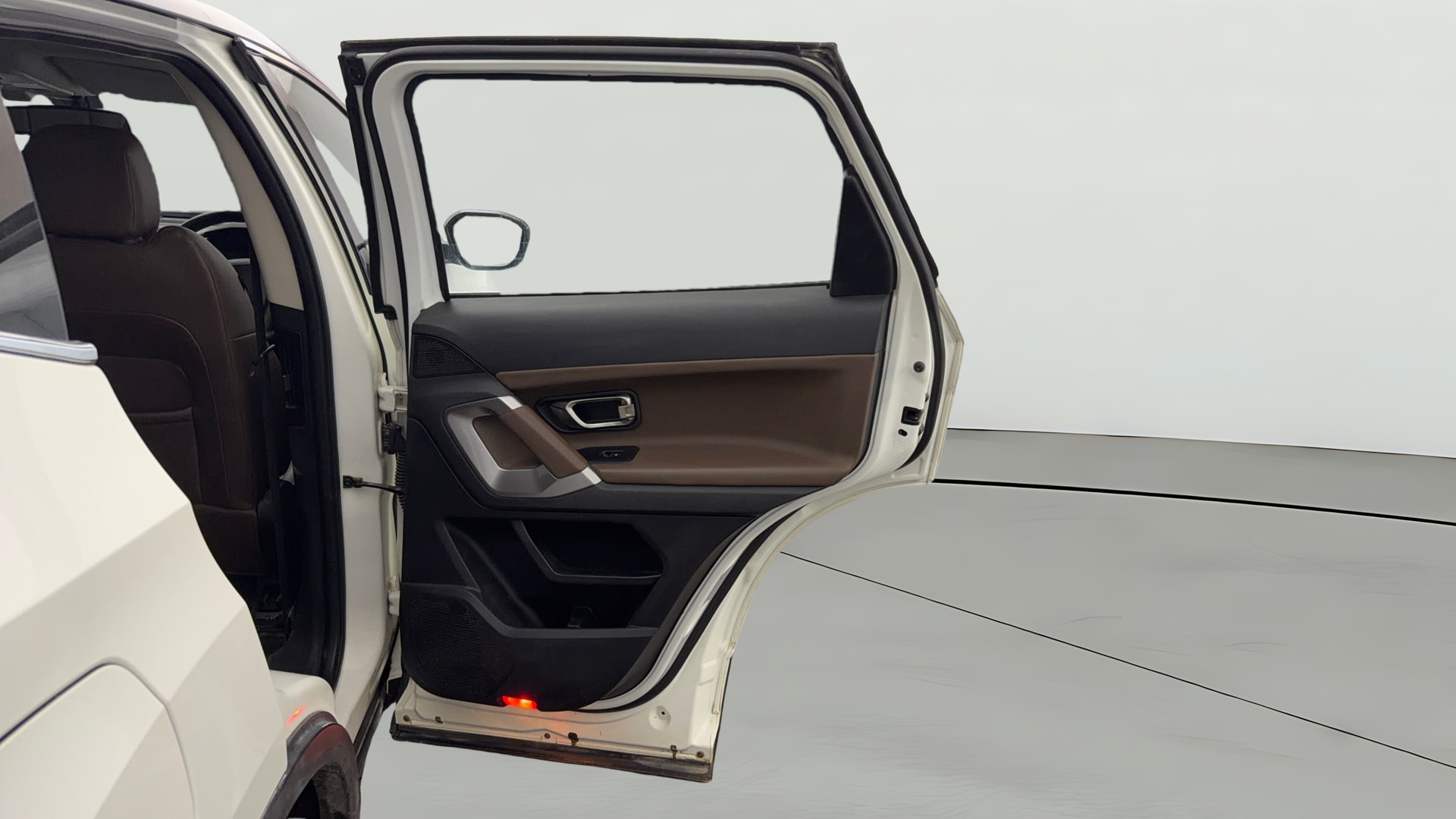 View 2022 Tata Harrier XE Image 8 Used 2022 Tata Harrier XE Image 8