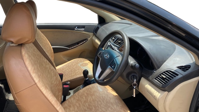 View Hyundai Fluidic Verna Image 18 Used Hyundai Fluidic Verna Image 18