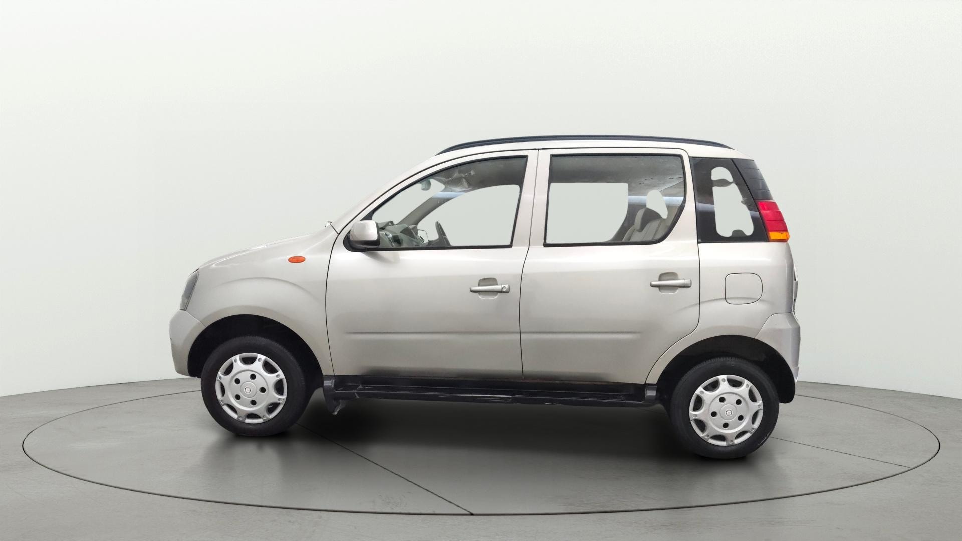 View 2014 Mahindra Quanto C6 Image 5 Used 2014 Mahindra Quanto C6 Image 5