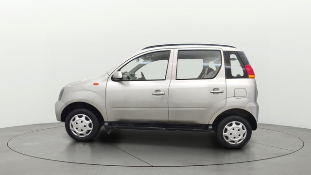 View Mahindra Quanto Image 5 Used Mahindra Quanto Image 5