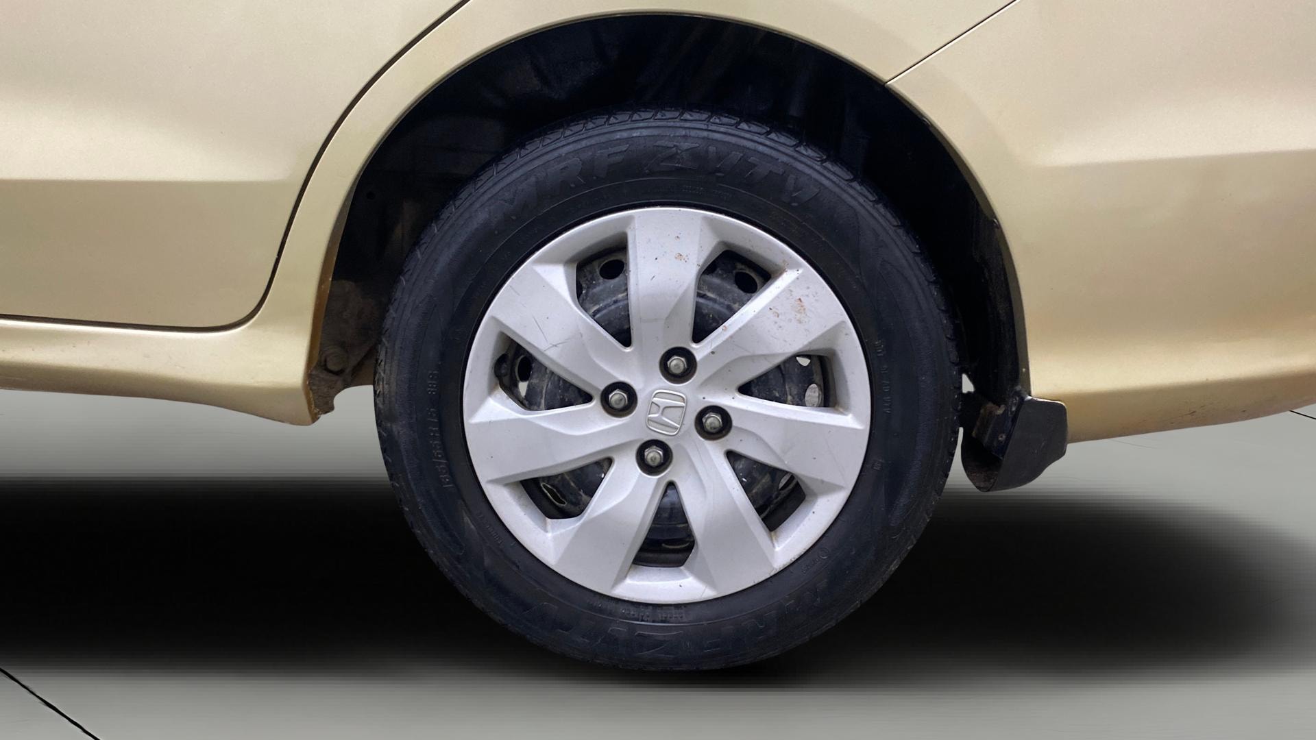 View 2015 Honda Mobilio E Diesel Image 11 Used 2015 Honda Mobilio E Diesel Image 11