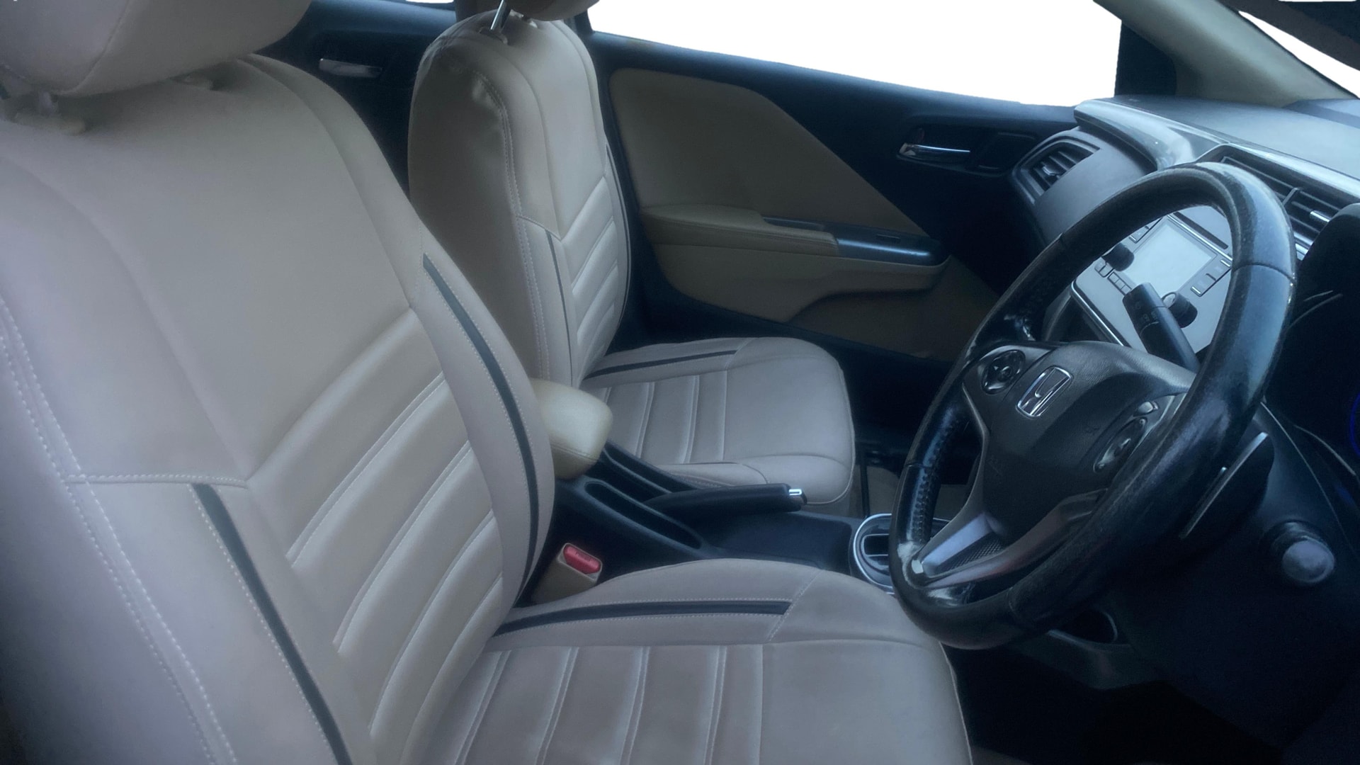 View 2014 Honda City ZX MT Diesel Anniversary Edition Image 18 Used 2014 Honda City ZX MT Diesel Anniversary Edition Image 18