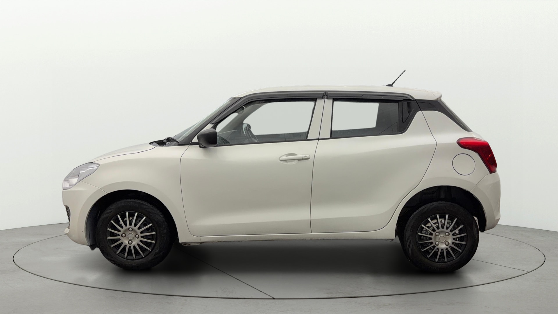 View 2018 Maruti Suzuki 1000 Base Variant Image 5 Used 2018 Maruti Suzuki 1000 Base Variant Image 5
