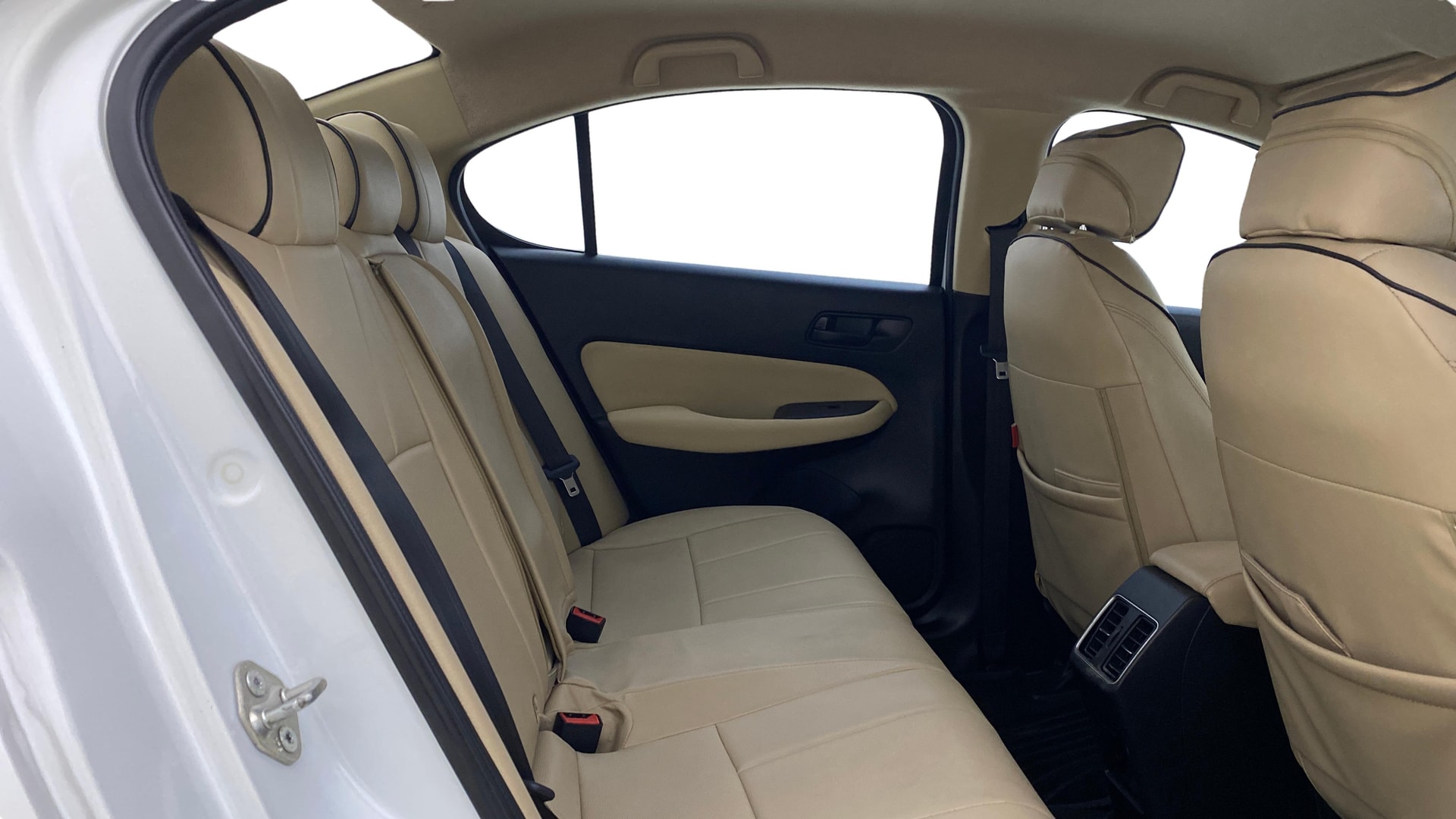 View 2022 Honda City ZX MT Diesel Anniversary Edition Image 30 Used 2022 Honda City ZX MT Diesel Anniversary Edition Image 30