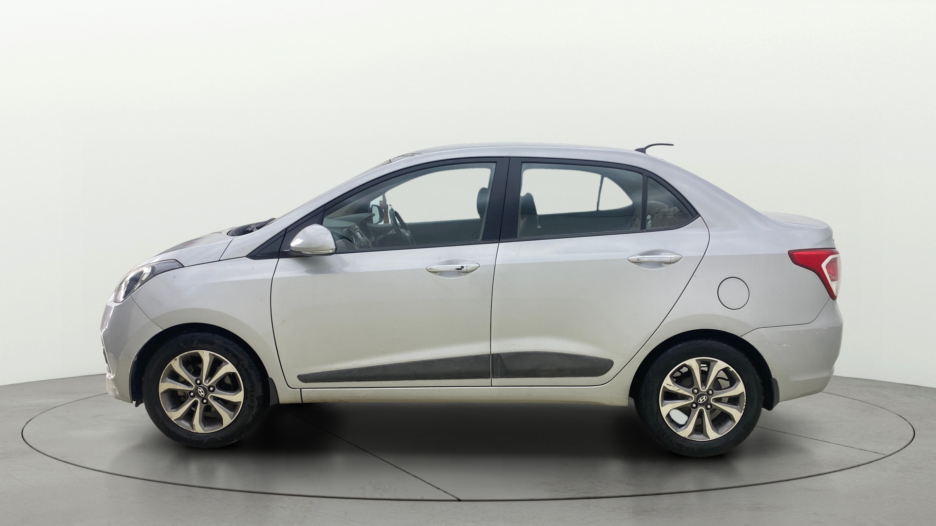 View 2015 Hyundai Xcent S AT (O) Petrol Image 5 Used 2015 Hyundai Xcent S AT (O) Petrol Image 5