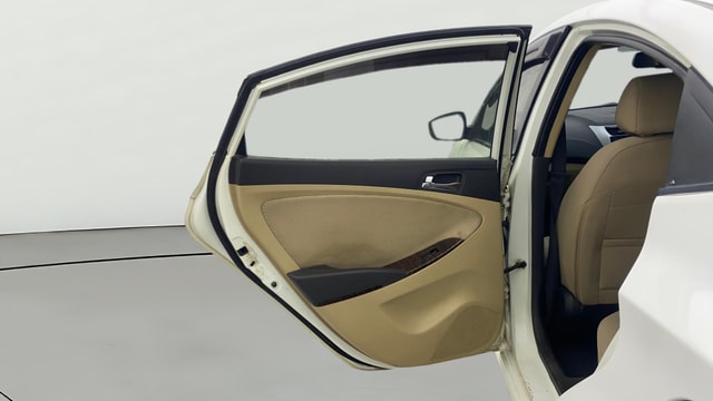 View Hyundai Fluidic Verna Image 14 Used Hyundai Fluidic Verna Image 14