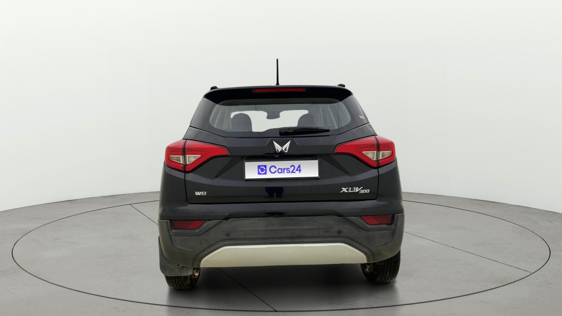 View 2023 Mahindra XUV300 W4 Petrol BS IV Image 42 Used 2023 Mahindra XUV300 W4 Petrol BS IV Image 42