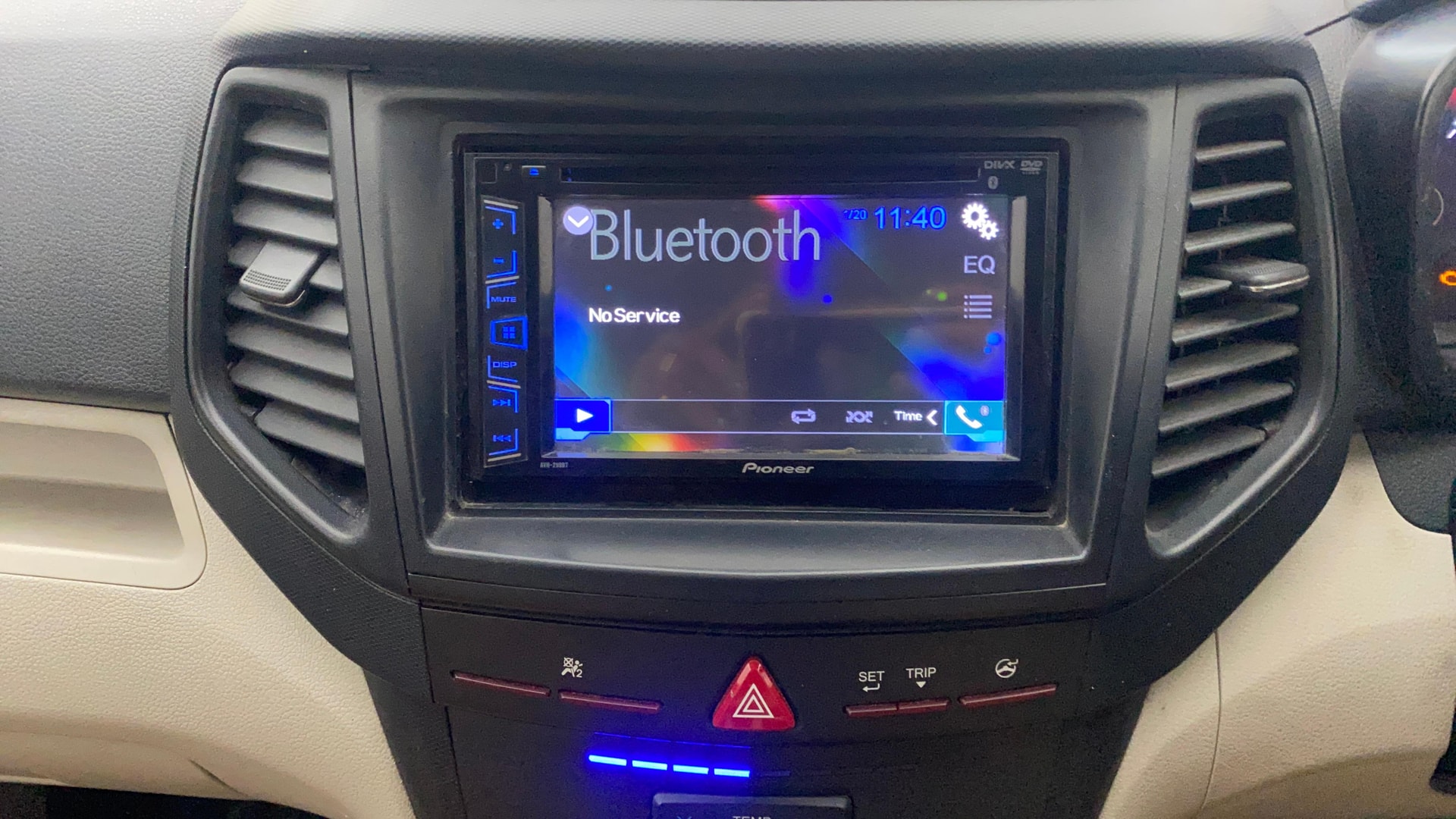 View 2019 Mahindra XUV300 W4 Petrol BS IV Image 17 Used 2019 Mahindra XUV300 W4 Petrol BS IV Image 17