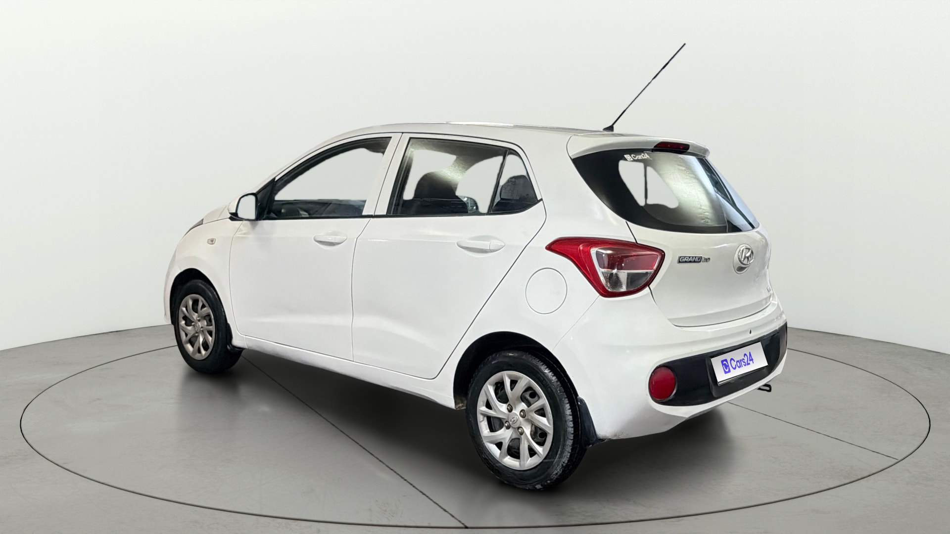 View 2017 Hyundai Grand i10 Magna 1.2 Kappa VTVT Image 2 Used 2017 Hyundai Grand i10 Magna 1.2 Kappa VTVT Image 2