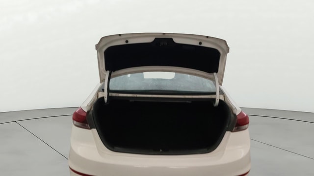 View Hyundai Elantra Image 17 Used Hyundai Elantra Image 17
