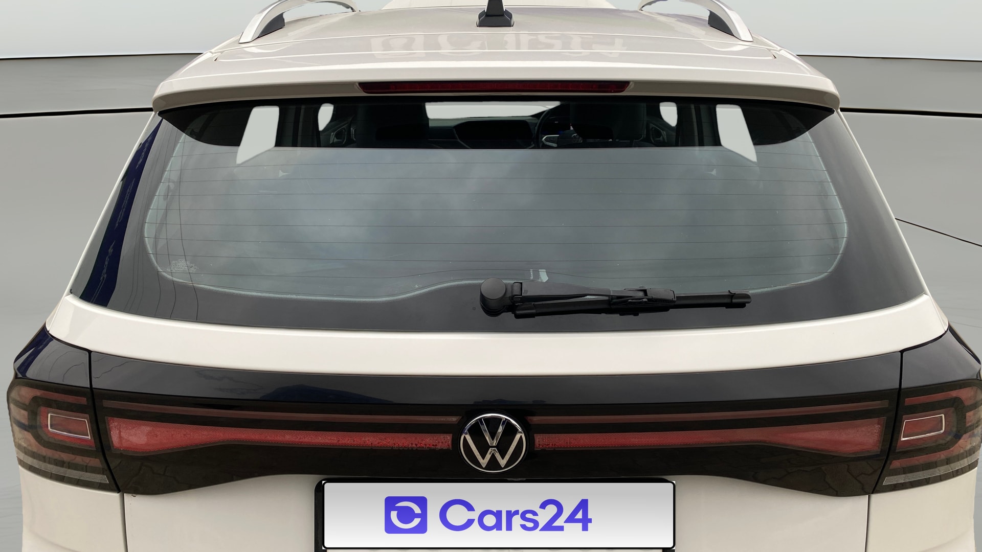 View 2023 Volkswagen Taigun 1.0 TSI Topline AT Image 4 Used 2023 Volkswagen Taigun 1.0 TSI Topline AT Image 4