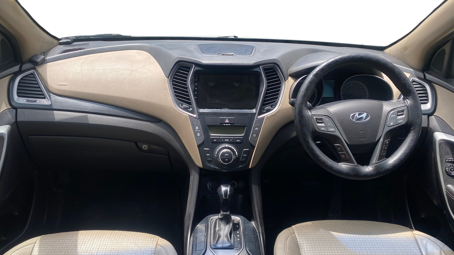View 2014 Hyundai Santa Fe 2WD AT Image 32 Used 2014 Hyundai Santa Fe 2WD AT Image 32