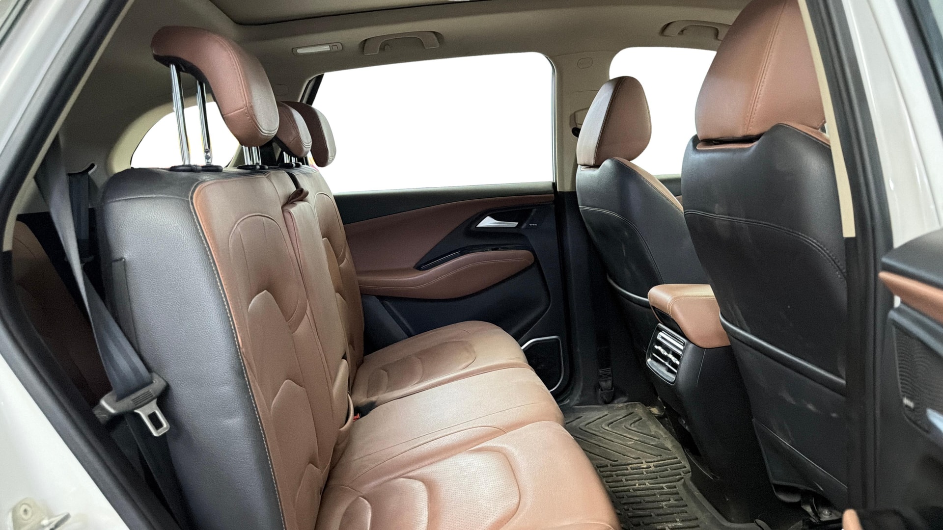 View 2023 MG Hector Plus Sharp Pro 7 Seater Diesel Image 38 Used 2023 MG Hector Plus Sharp Pro 7 Seater Diesel Image 38