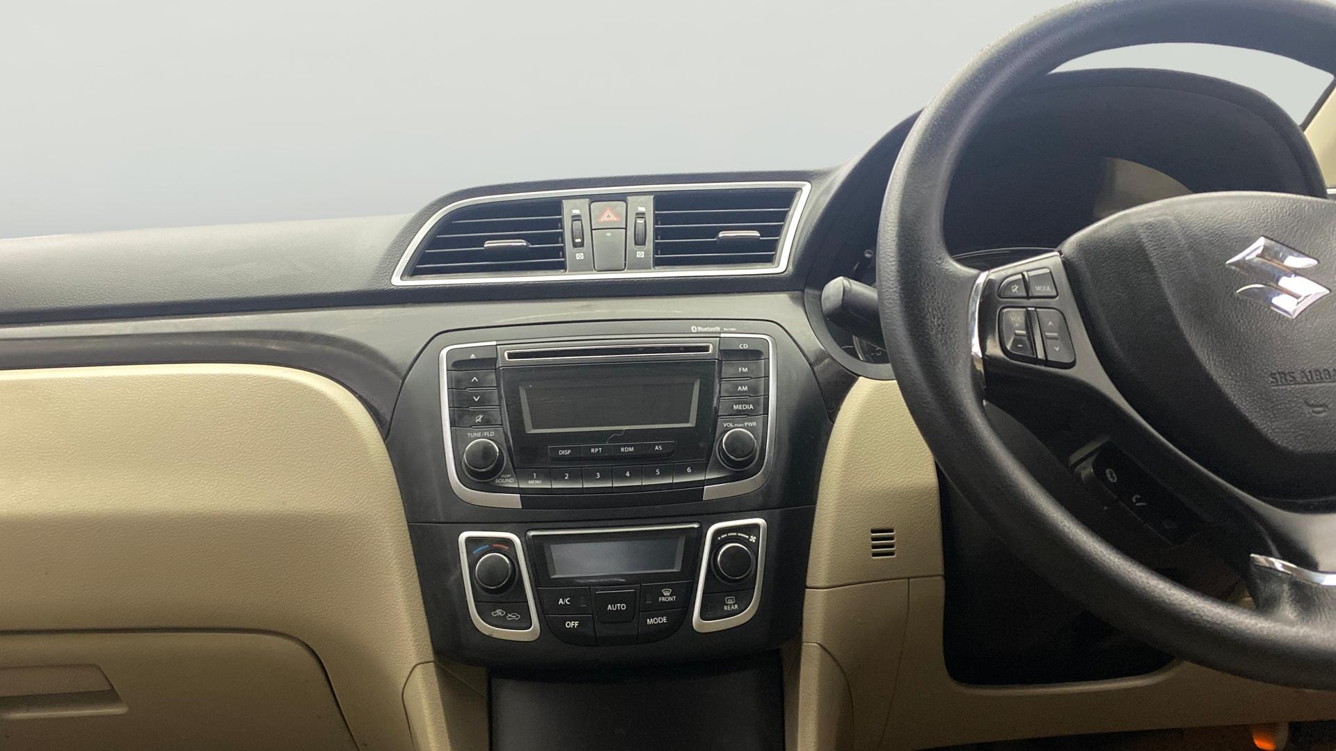 View 2015 Maruti Suzuki 1000 Base Variant Image 31 Used 2015 Maruti Suzuki 1000 Base Variant Image 31