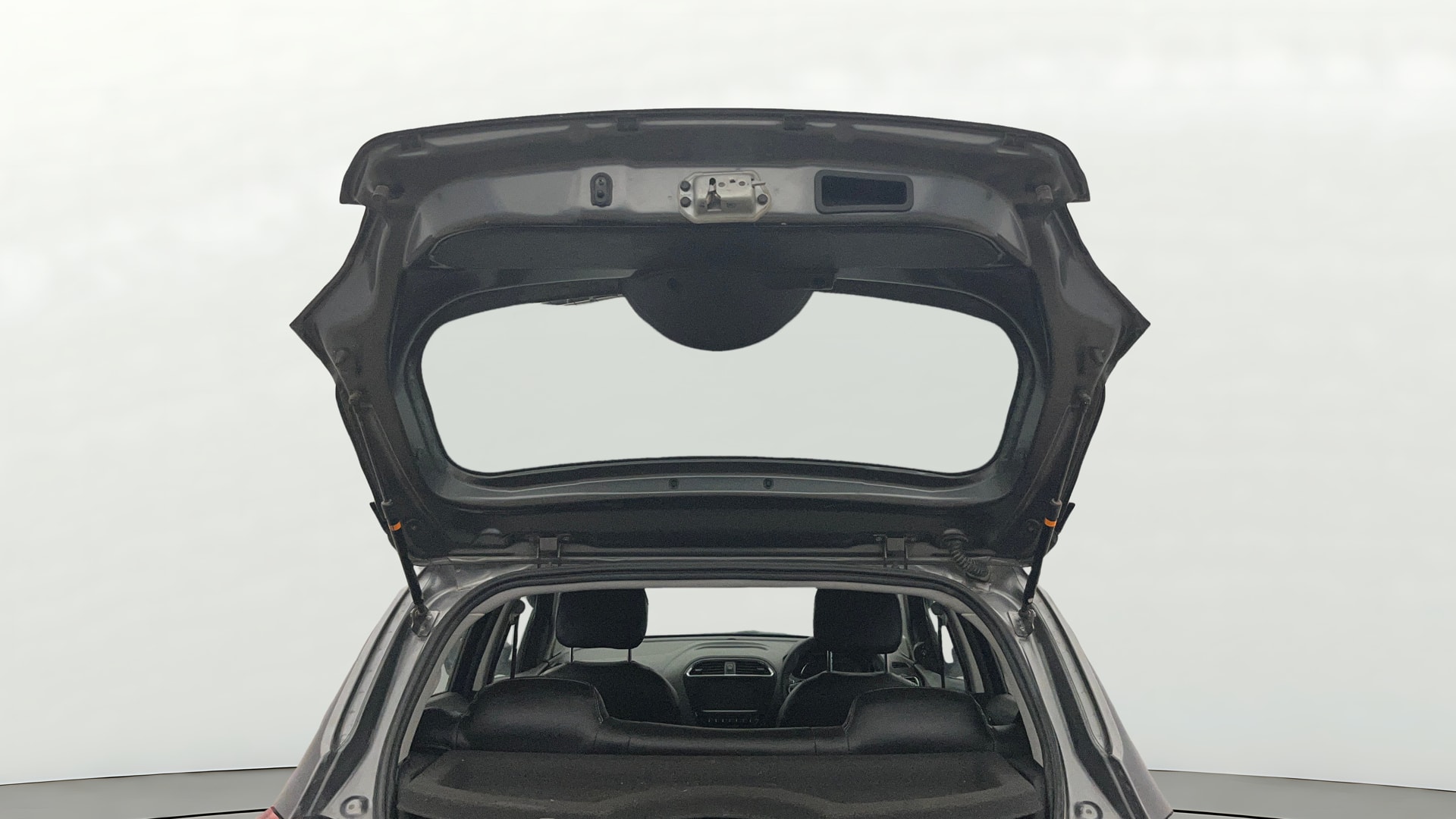 View 2021 Tata Tiago Revotorq XB Image 16 Used 2021 Tata Tiago Revotorq XB Image 16