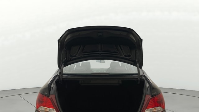 View Hyundai Fluidic Verna Image 16 Used Hyundai Fluidic Verna Image 16