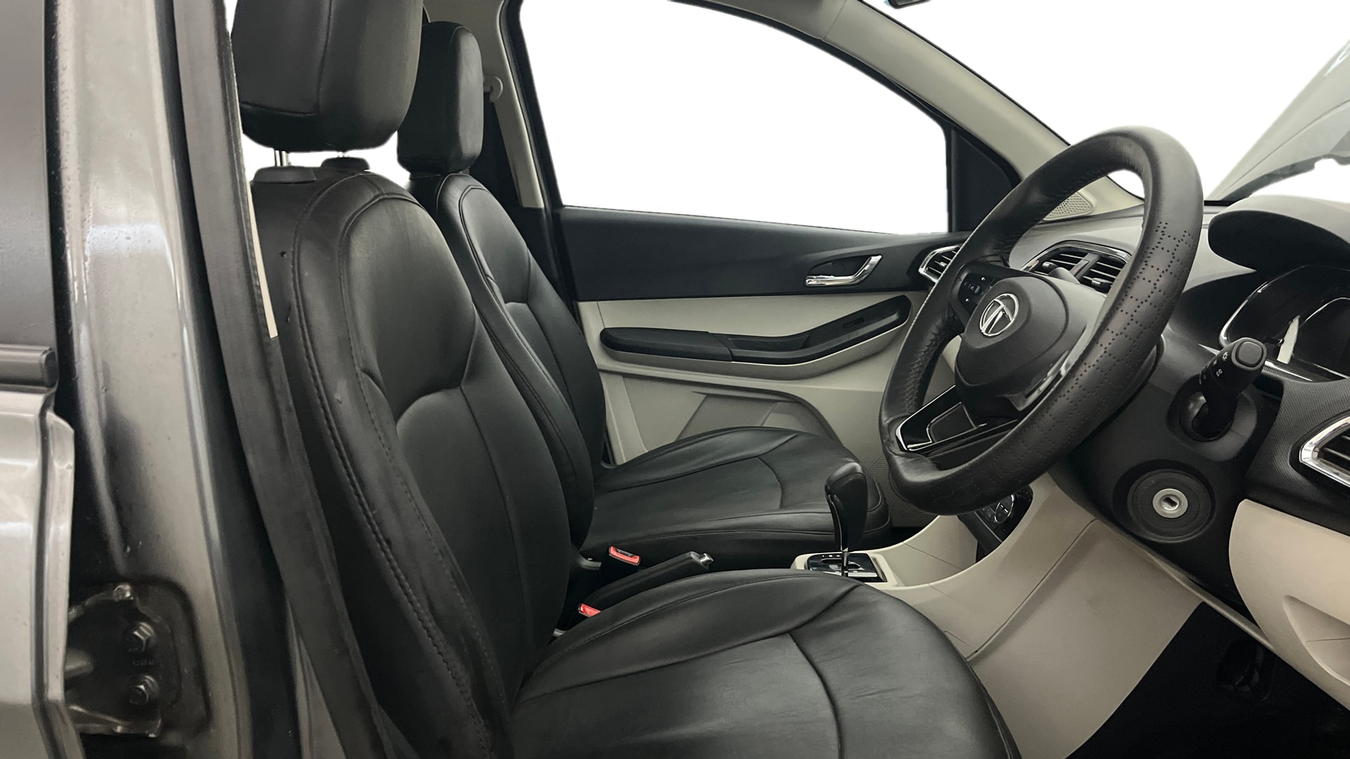 Used 2022 Tata Tiago Used 2022 Tata Tiago