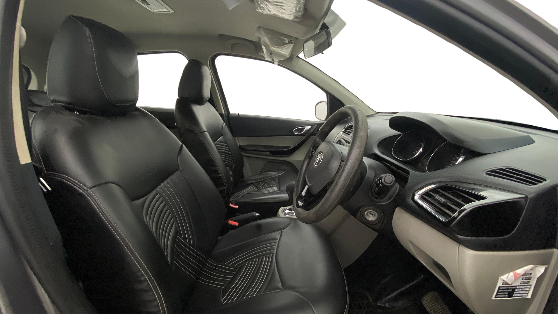 View 2019 Tata Tiago Revotorq XB Image 25 Used 2019 Tata Tiago Revotorq XB Image 25
