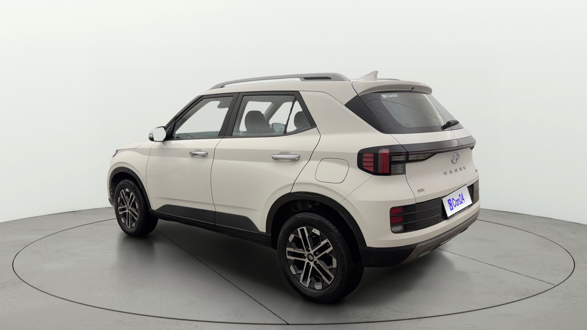 View 2023 Hyundai Venue SX (O) 1.0 Turbo Petrol DCT Image 2 Used 2023 Hyundai Venue SX (O) 1.0 Turbo Petrol DCT Image 2
